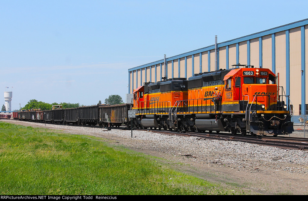 BNSF 1663